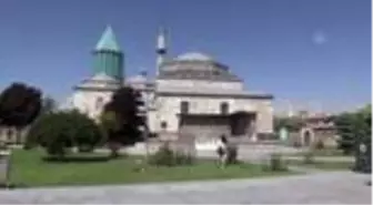 Mevlana Müzesi'nin turkuaz kubbesi yenileniyor