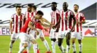 Sivasspor, sahasında Denizlispor'u mağlup etti