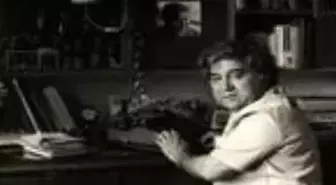 Aziz Nesin kimdir? Aziz Nesin aslen nereli? Aziz Nesinîn gerçek adı ne ? Aziz Nesin Kitapları.. Aziz Nesin hayatı..