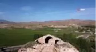 Bin 700 yıllık kilise, doğa fotoğrafçıları tarafından gece ve gündüz çekimleriyle fotoğraflandı