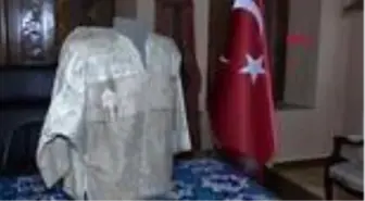 KONYA Mevlana'nın oğluna ait 'tılsımlı gömlek' gizemini koruyor -1