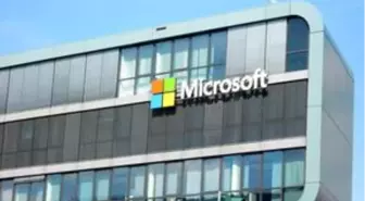 Gençler Geleceğin Mesleklerine Hazır mı? Microsoft Donanımlı Gençler Hazırlıyor