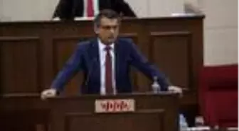KKTC meclisinde 'kızma be birader' diyaloğu oturuma damga vurdu