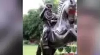 Pakistan'da Ertuğrul Gazi'nin heykeli dikildi