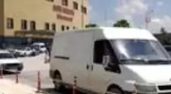 Tarım işçilerini taşıyan minibüse ateş açıldı: 3 yaralı