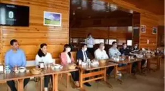 Yenice İlçe Jandarma Komutanına veda yemeği yapıldı