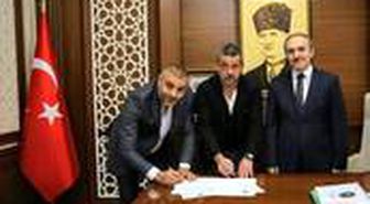 Ali Nail Durmuş, Valilik Makamında resmi sözleşmesini imzaladı