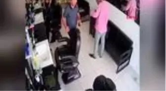 KKTC'de PCR testi sonucunu beklemeden berbere giden turist, iş yeri sahibi tarafından kovuldu.