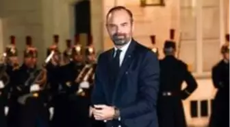 Fransa'da Başbakan Edouard Philippe istifa etti