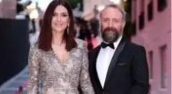 Halit Ergenç ve Bergüzar Korel'in gözlerden uzak büyüttüğü bebekleri ilk kez görüntülendi