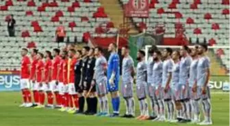 Süper Lig: Antalyaspor: 0 Medipol Başakşehir: 0 (İlk yarı)