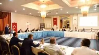 Başkan Ergün, Bakan Pakdemirli'ye Büyükşehir'in yatırımlarını anlattı