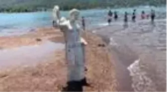 Kızkumu'nun prenses heykeli 'askılık' olmaktan kurtuldu
