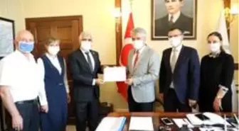 DATÜB heyeti, Vali Mehmet Makas'ı makamında ziyaret etti
