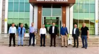 Görev yerleri değişenlere veda yemeği