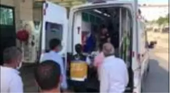 Siirt'te traktör devrildi: 3 yaralı