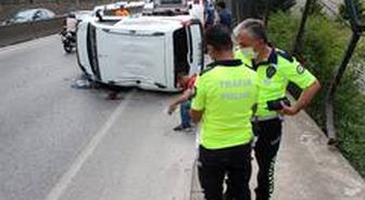 Yoldan çıkan hafif ticari araç yan yattı: 1 yaralı