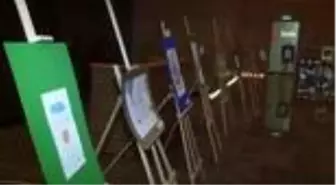 Son Dakika: Zeytinburnu'nda sosyal mesafeli ödül töreni