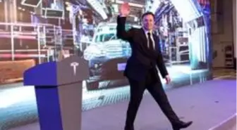 Tesla'nın CEO'su Musk, '5'inci seviye otonom sürüş teknolojisine sahip araçları üretmemiz çok yakın'