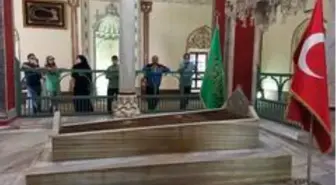 Fatih Sultan Mehmed'in babası Sultan 2. Murad'a Ayasofya müjdesi