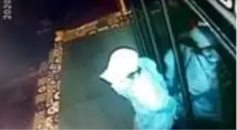 Son dakika haberi: Hırsızlık için girdiği iş yerinde 'portakal suyu' sıkan hırsız kamerada