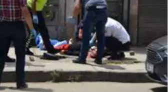 Sokak ortasında sevgilisini öldürdü, polisi görünce kendini vurdu