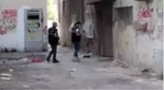 Bıçakla yaralanmış halde bulunan kadın kurtarılamadı