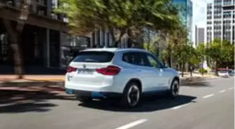 BMW i ailesinin en yeni üyesi: BMW iX3