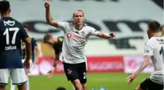 Beşiktaş, derbide F.Bahçe'yi 2-0 yendi ve ligi ilk 4 sırada bitirmeyi garantiledi