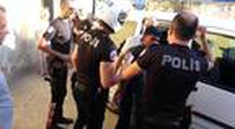 Mendil satan iki kardeş polislere saldırdı