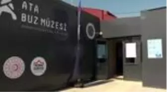 Buz müzesi yaz ayında ziyaretçilerine iki mevsimi birden yaşatıyor