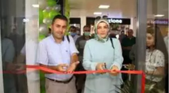 İki kardeş Oltu'da parfüm mağazası açtı