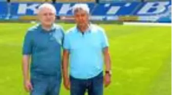 Son dakika spor: Mircea Lucescu, Dinamo Kiev'in başına geçti