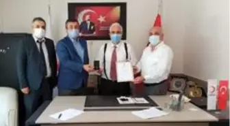 Rekor kan bağışı yapan vatandaşa altın madalya