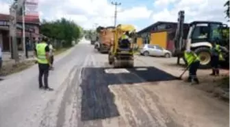 İzmit köylerinde, asfalt mesaisi sürüyor