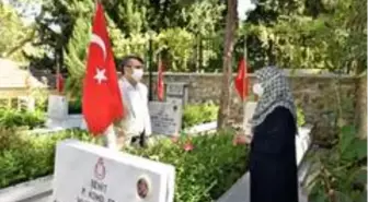 Başkan Yılmaz'dan şehitlik ziyareti