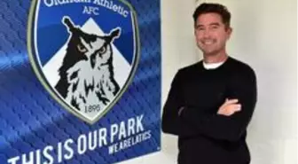 Harry Kewell, Oldham Athletic'in yeni teknik direktörü oldu