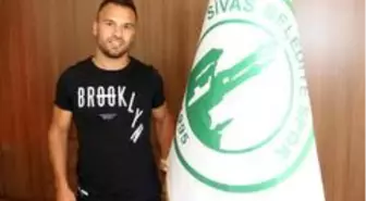 Sivas Belediyespor Hüseyin Tokmak'ı transfer etti