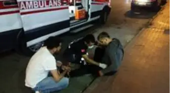 Yayaya çarpmamak için manevra yapan motosiklet devrildi: 1 yaralı
