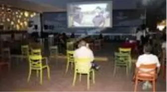 'Gezen sinema tırı' sinemaseverlerle buluştu