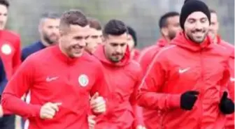 Fenerbahçe, Galatasaray'ın eski oyuncusu Sinan Gümüş ile 3 yıllığına anlaştı