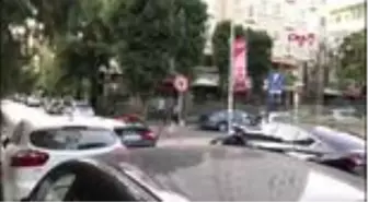 KADIKÖY'DE DEĞNEKÇİYE GÖZALTI