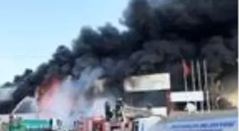 Mobilya fabrikasındaki yangın, 4 saatte söndürüldü (2)- Yeniden
