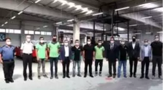 Vali Atay, elektrikli araç üreten fabrikayı gezdi