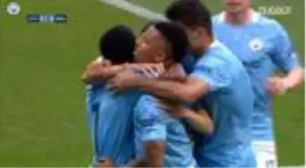 Gabriel Jesus ve Raheem Sterling Turu Getiriyor