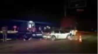 BURDUR TIR'ın çekicisine çarpan otomobildeki 4 kişi yaralandı