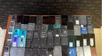 İskenderun'da 63 adet kaçak cep telefonu ele geçirildi