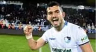 Büyükşehir Belediye Erzurumspor, Emrah Başsan ile sözleşme yeniledi