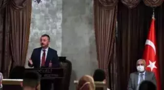 Başkan Büyükakın, LGS'de dereceye giren öğrencileri ödüllendirdi