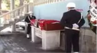 Son dakika haberi... Otomobilin çarptığı özel harekat polisi toprağa verildi